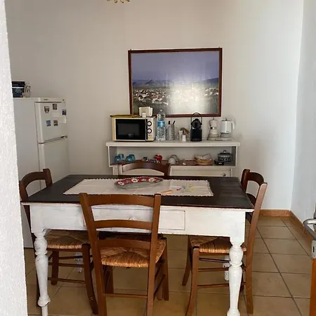 Domenico Paulis לינה וארוחת בוקר Tuili